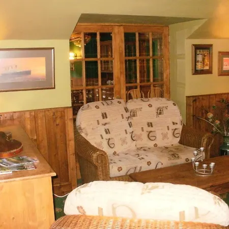 Cresswell Arms אורחן
