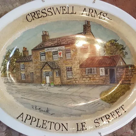 אורחן Cresswell Arms