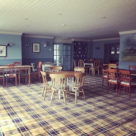 Cresswell Arms 4* מאלטון